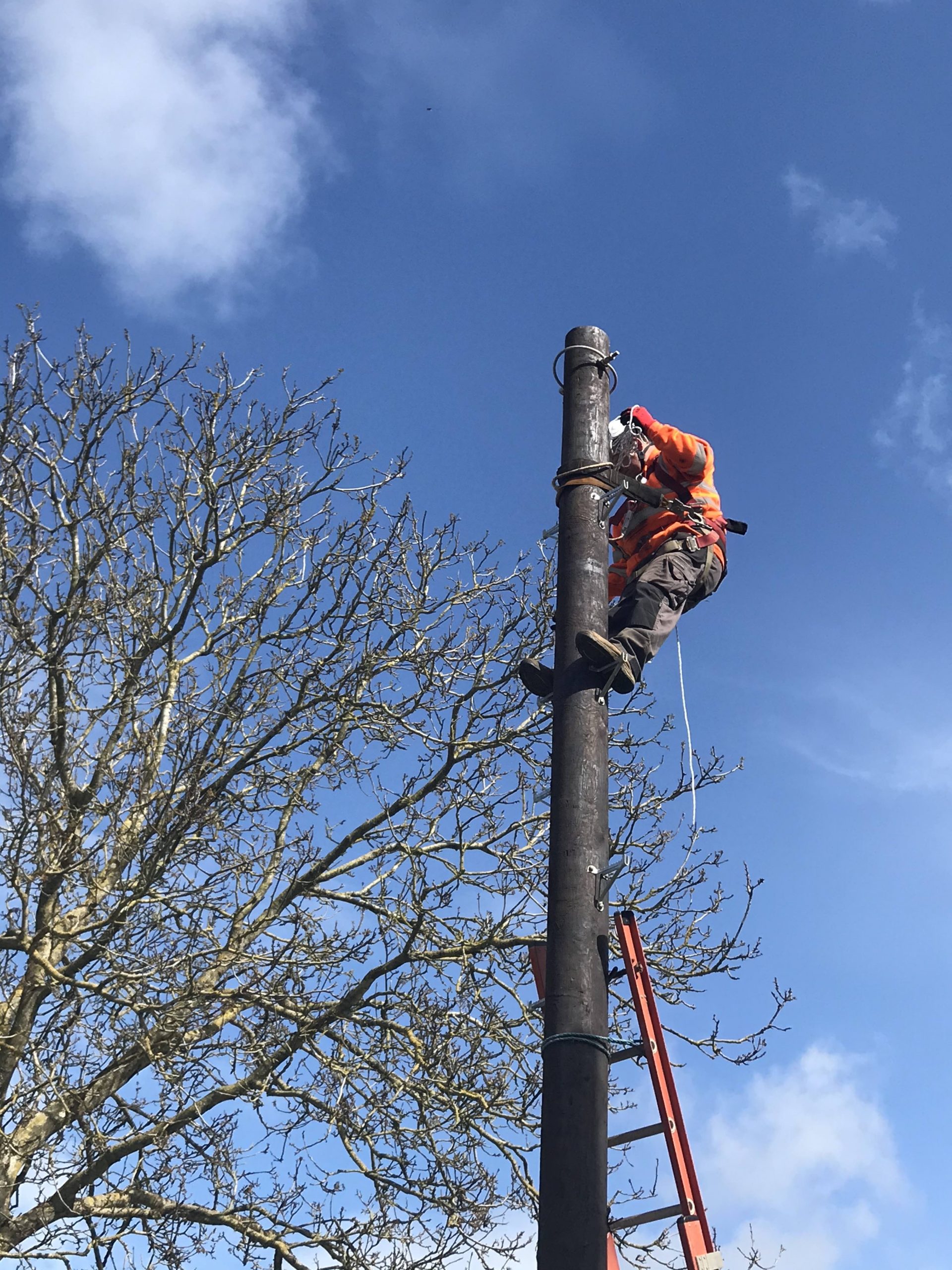 Telecoms Training Overhead Safety SA001 Smart Awards